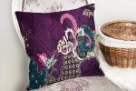 - realhomescomtr-K3679-1 - Realhomes Realhomes Mor zeminli 3D Dijital Baskılı Modern Yastık Kırlent Kılıfı Realhomes