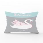 - Dik-4567 - Realhomes Gri Zeminde Sevimli Geyik Tasarımlı Bebek Odası Dikdörtgen Yastık Kılıfı Realhomes