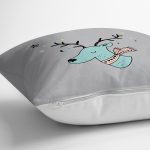 - realhomescomtr-K4433-1 - Realhomes Beyaz Zeminde Mavi Geyik Çizimli Bebek Odası Yastık Kırlent Kılıfı Realhomes