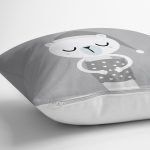 Mavi Zeminde Ayıcık Tasarımlı Bebek Odası Yastık Kılıfı Realhomes