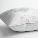 - realhomescomtr-K4532-1 - Realhomes Beyaz Zeminde Pembe Fil Motifli Bebek Odası Yastık Kılıfı Realhomes