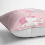 - realhomescomtr-K4552-1 - Realhomes Pembe Zeminde Doğum Günü Hediyeler Desenli Bebek Odası Yastık Kılıfı Realhomes