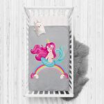 Gri Zeminde Denizkızı Desenli Dijital Baskılı Çocuk Odası Yatak Örtüsü Realhomes