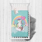 - Rh-Yatak-4341 - Realhomes  Yeşil Zeminde Sevimli At Çizimli Çocuk Odası Yatak Örtüsü Realhomes