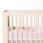 Pembe Zeminde Baby Shower Tasarımlı Çocuk Odası Yatak Örtüsü Realhomes