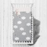 Gri Zeminde Bulutlar Özel Tasarımlı Çocuk Odası Yatak Örtüsü Realhomes