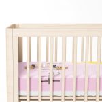 - Rh-Yatak-4372p-1 - Realhomes  Sarı Ayıcık Hello Motifli Çocuk Odası Yatak Örtüsü Realhomes