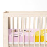 Pembe Zeminde Hungry Aslan Motifli Dijital Baskılı Bebek Odası Yatak Örtüsü Realhomes