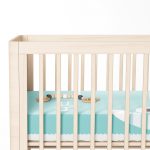 Yeşil Zeminde Sevimli Ayıcık Motifli Bebek Odası Yatak Örtüsü Realhomes