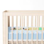 Mavi Zeminde Deniz ve Ayıcık Desenli Bebek Odası Yatak Örtüsü Realhomes