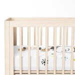 Beyaz Zeminde Kardan adam Çizim Desenli Bebek Odası Yatak Örtüsü Realhomes