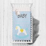 Mavi Zeminde Bebek Arabası Desenli Bebek Odası Yatak Örtüsü Realhomes