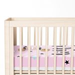 - Rh-Yatak-4481-1 - Realhomes  Pembe Zeminde Little Star Yıldız Tasarımlı Bebek Odası Yatak Örtüsü Realhomes