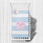 - Rh-Yatak-4500m - Realhomes  Mavi Çizgiler Üzerine Pembe Yıldız Tasarımlı Bebek Odası Yatak Örtüsü Realhomes