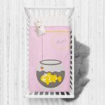 Pembe Zeminde Akvaryum Temalı  Çocuk Odası Yatak Örtüsü Realhomes