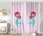 - Rh-CPerde-4318p-Pembe-Zeminde-Denizkizi-Desenli-Dijital-Baskili-Cocuk-Odasi-Fon-Perde - Realhomes  Pembe Zeminde Denizkızı Desenli Dijital Baskılı Çocuk Odası Fon Perde Realhomes