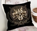 - Rh-K5048-Siyah-Zeminde-Gumus-Kuru-Kafa-Motifli-Kirlent-Kilifi-1 - Realhomes Siyah Zeminde Gümüş Kuru Kafa Motifli Kırlent Kılıfı Realhomes
