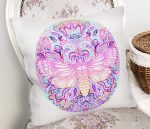 - Rh-K5052-Beyaz-Zeminde-Renkli-Kelebek-Ozel-Tasarim-Yastik-Kilifi-1 - Realhomes Beyaz Zeminde Renkli Kelebek Özel Tasarım Yastık Kılıfı Realhomes