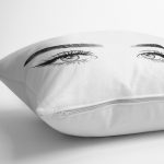 RealHomes Beyaz Zeminde Kirpik Motifli Özel Tasarım Yastık Kılıfı Realhomes