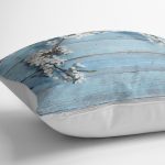 Mavi Ahşap Zeminli Bahar Motifli Kırlent Kılıfı Realhomes