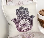 - Rh-K5204-Fatimanin-Eli-Ozel-Tasarim-Dijital-Baskili-Modern-Kirlent-Kilifi-1 - Realhomes Fâtımâ'nın Eli Özel Tasarım Dijital Baskılı Modern Kırlent Kılıfı Realhomes