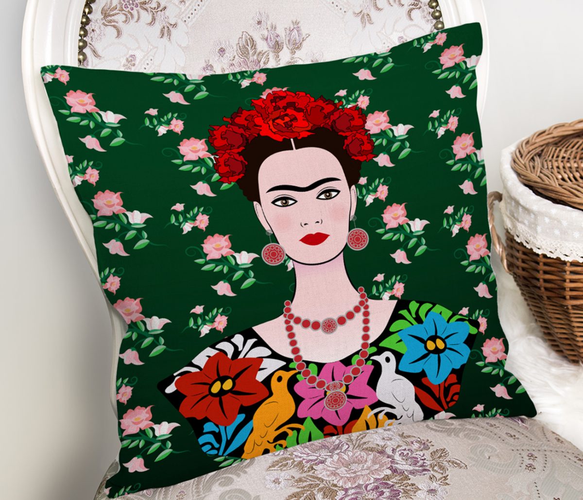Yeşil Zeminde Frida Kahlo Motifli Özel Tasarım Yastık Kılıfı Realhomes