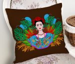 - Rh-K5217-Kahverengi-Zeminde-Ozel-Tasarim-Frida-Kahlo-Baskili-Kirlent-Kilifi-1 - Realhomes Kahverengi Zeminde Özel Tasarım Frida Kahlo Baskılı Kırlent Kılıfı Realhomes