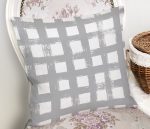 - Rh-K5236gri-Gri-Zeminde-Geometrik-Kare-Motifli-Dekoratif-Yastik-Kilifi-1 - Realhomes Gri Zeminde Geometrik Kare Motifli Dekoratif Yastık Kılıfı Realhomes