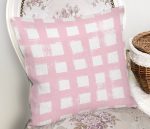 - Rh-K5236pembe-Pembe-Zeminde-Geometrik-Kare-Motifli-Dekoratif-Yastik-Kilifi-1 - Realhomes Pembe Zeminde Geometrik Kare Motifli Dekoratif Yastık Kılıfı Realhomes