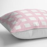 - Rh-K5236pembe-Pembe-Zeminde-Geometrik-Kare-Motifli-Dekoratif-Yastik-Kilifi-2 - Realhomes Pembe Zeminde Geometrik Kare Motifli Dekoratif Yastık Kılıfı Realhomes