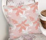 Gri Zemin Üzerinde Pembe Beyaz Yaprak Motifli Dekoratif Yastık Kılıfı Realhomes