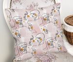 - Rh-K5345-Tropik-Yapraklar-Uzerinde-Antik-Yunan-Tanrisi-Desenli-Kirlent-Kilifi-1 - Realhomes Tropik Yapraklar Üzerinde Antik Yunan Tanrısı Desenli Kırlent Kılıfı Realhomes