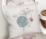 - Rh-K5371-Portre-Cizim-Uzerinde-Yaprak-Desenli-Dekoratif-Kirlent-Kilifi-1 - Realhomes Portre Çizim Üzerinde Yaprak Desenli Dekoratif Kırlent Kılıfı Realhomes