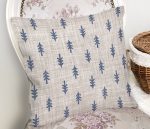 - Rh-K5410-Kot-Zemin-Uzerinde-Cam-Agaci-Motifli-Kirlent-Kilifi-1 - Realhomes Kot Zemin Üzerinde Çam Ağacı Motifli Kırlent Kılıfı Realhomes