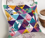 - Rh-K5514-Geometrik-Ucgen-Icerisinde-Kus-Baskili-Kirlent-Kilifi-1 - Realhomes Geometrik Üçgen İçerisinde Kuş Baskılı Kırlent Kılıfı Realhomes