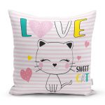 - Rh-K5716-Pembe-Cizgili-Zeminde-Sweet-Cat-Tasarimli-Yastik-Kilifi - Realhomes  Pembe Çizgili Zeminde Sweet Cat Tasarımlı Yastık Kılıfı Realhomes
