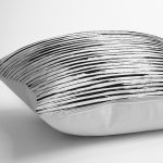 - Rh-K5764-Siyah-Beyaz-Modern-Cizgili-Dekoratif-Yastik-Kilifi-2 - Realhomes Siyah Beyaz Modern Çizgili Dekoratif Yastık Kılıfı Realhomes