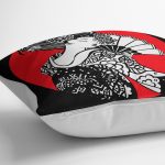 - Rh-K5804siyah-Siyah-ve-Kirmizi-Zeminde-Gri-Japon-Kiz-Motifli-Yastik-Kilifi-2 - Realhomes Siyah ve Kırmızı Zeminde Gri Japon Kız Motifli Yastık Kılıfı Realhomes
