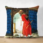 - Suet-K-1 - Realhomes  Kaplumbağa Terbiyecisi Çift Taraflı Dijital Baskılı Dekoratif Süet Yastık Kırlent Kılıfı Realhomes