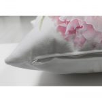 - Suet-K-108-2 - Realhomes Çift Taraflı Çiçek Desenli Dijital Baskılı Dekoratif Süet Yastık Kırlent Kılıfı Realhomes