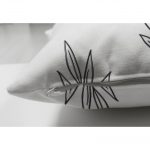 - Suet-K-2076-2 - Realhomes  Beyaz Temalı Yaprak Çizimi Motifli Çift Taraflı Dijital Baskılı Süet Kırlent Kılıfı Realhomes