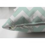 - Suet-K-2145-2 - Realhomes  Çift Taraflı Zigzag Zeminli Kuğu Desenli Dijital Baskılı Modern Süet Yastık Kılıfı Realhomes