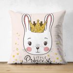 - Suet-K-2150 - Realhomes Çift Taraflı Pembe Zeminli Little Princess Desenli Dijital Baskılı Süet Yastık Kılıfı Realhomes