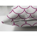 - Suet-K-2168-2 - Realhomes Çift Taraflı Mor Geometrik Desenli Dijital Baskılı Dekoratif Süet Yastık Kılıfı Realhomes