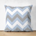 - Suet-K-2177 - Realhomes Çift Taraflı Mavi Gri Zigzag Desenli Dijital Baskılı Dekoratif Süet Yastık Kılıfı Realhomes