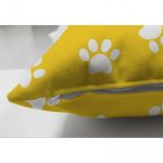 - Suet-K-2209-2 - Realhomes Sarı Zeminli Pati Resimli Çift Taraflı Dijital Baskılı Dekoratif Süet Kırlent Kılıfı Realhomes