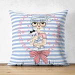 - Suet-K-2230 - Realhomes Mavi Çizgili Fashion Girl Çift Taraflı Dijital Baskılı Dekoratif Süet Yastık Kılıfı Realhomes