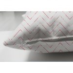 - Suet-K-2235-2 - Realhomes  Fuşya Renkli Zigzag Desenli Çift Taraflı Dijital Baskılı Modern Süet Kırlent Kılıfı Realhomes