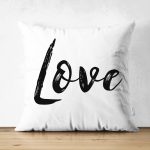 - Suet-K-2238 - Realhomes  Love Yazı Desenli Çift Taraflı Dijital Baskılı Dekoratif Süet Yastık Kırlent Kılıfı Realhomes