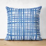 - Suet-K-2287 - Realhomes  Mavi Çizgiler Desenli Çift Taraflı Dijital Baskılı Dekoratif Süet Yastık Kılıfı Realhomes